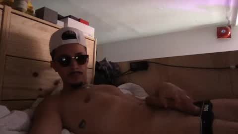 Latitude02 online show from October 2025 07:55:01 PM