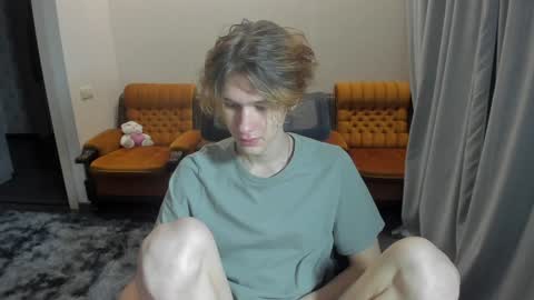 Adam online show from December 2024 01:04:01 AM