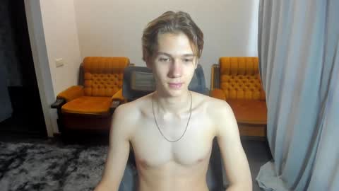 Adam online show from January 2025 03:33:01 AM