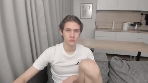 Adam online show from September 2025 01:43:02 PM