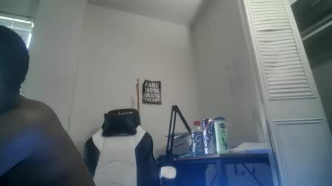 Snapshot of 11inchtattedtrinibad chatting on November 2025 06:09:02 PM 11inchtattedtrinibad online show from November 2025 06:09:02 PM