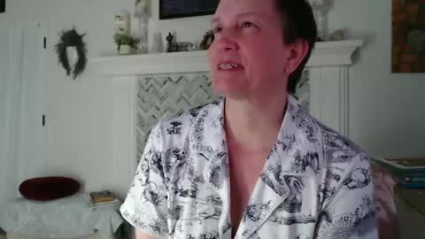 Aurora Willows online show from March 2026 05:04:02 AM