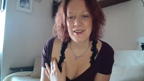 12ennie online show from February 2026 07:48:01 AM