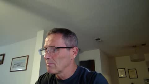 Snapshot of 13glanmorfa chatting on January 2025 06:43:01 PM 13glanmorfa online show from January 2025 06:43:01 PM