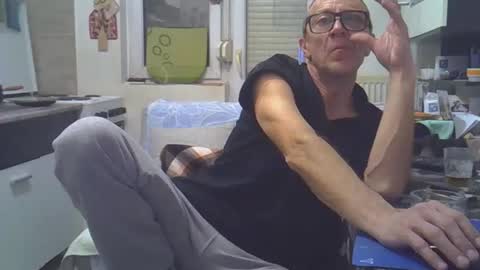 1973man online show from February 2026 11:01:01 PM