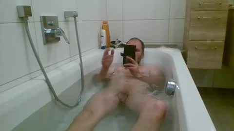 Snapshot of 19berni91 chatting on October 2025 06:50:02 PM berni online show from October 2025 06:50:02 PM