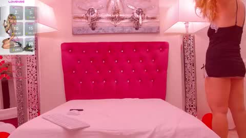 AMANDA online show from November 2025 05:18:02 AM