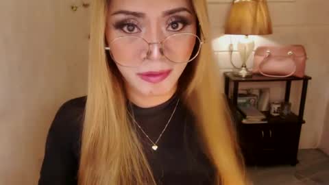 angel online show from December 2024 08:58:02 PM