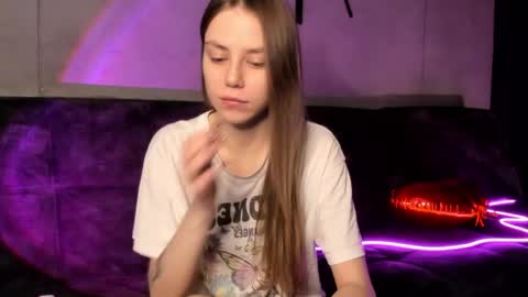 Snapshot of 1i1ypa1mer chatting on February 2025 08:55:01 PM Lily 3 online show from February 2025 08:55:01 PM