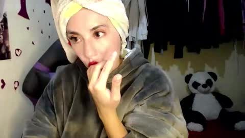 1kandylove online show from September 2025 02:34:01 AM