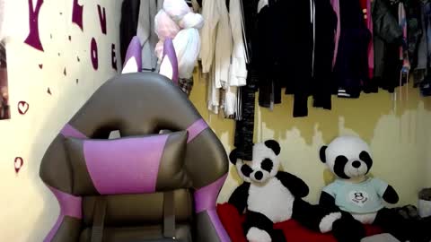 1kandylove online show from October 2025 01:12:02 AM