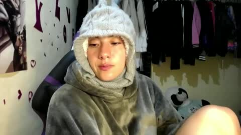 1kandylove online show from October 2025 04:33:01 AM