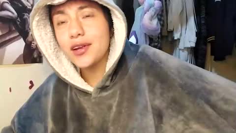 1kandylove online show from December 2025 11:31:01 PM