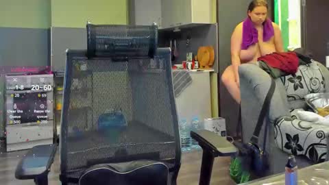 Snapshot of 1lindsey1 chatting on October 2025 01:53:01 PM 1LINDSEY1 online show from October 2025 01:53:01 PM