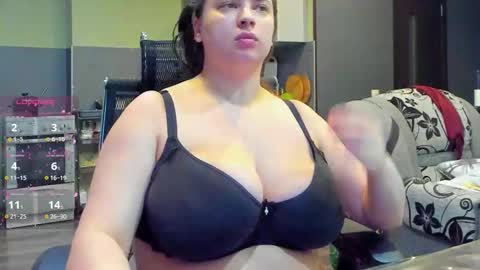 Snapshot of 1lindsey1 chatting on October 2025 07:44:02 PM 1LINDSEY1 online show from October 2025 07:44:02 PM