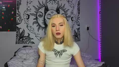 Michelle online show from October 2025 06:28:02 PM