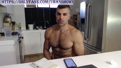 Snapshot of 1manshow11 chatting on January 2025 09:33:01 PM 1manshow11 online show from January 2025 09:33:01 PM