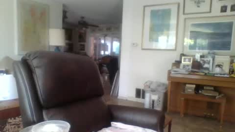 Snapshot of 1milkman2000 chatting on June 2026 06:10:01 PM milkman online show from June 2026 06:10:01 PM