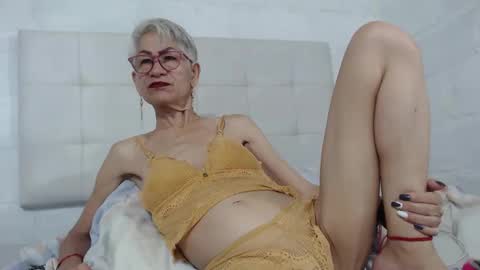 Miss Monserrate online show from March 2025 04:07:02 PM