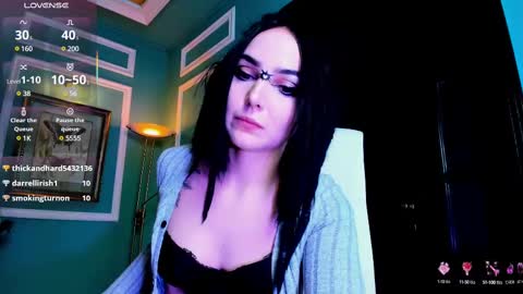 Moona  online show from March 2025 06:39:02 PM