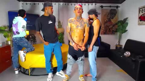 Snapshot of 1pushman chatting on November 2025 02:02:01 PM pushman online show from November 2025 02:02:01 PM