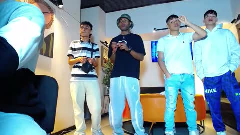 Snapshot of 1pushman chatting on March 2026 01:50:01 PM pushman online show from March 2026 01:50:01 PM