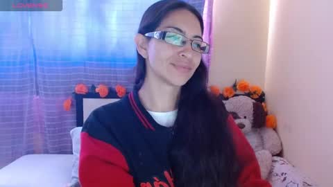 paola online show from November 2025 06:42:02 PM