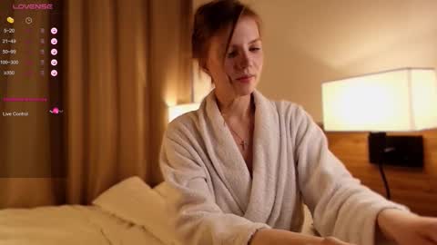 VICTORIA online show from November 2025 01:28:01 AM