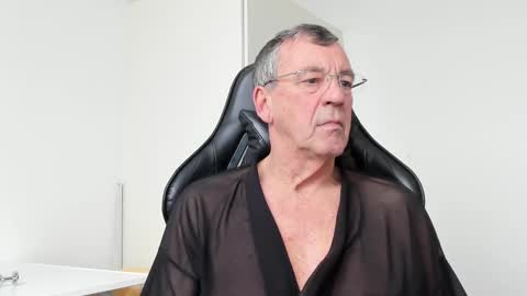 Henk online show from February 2025 12:40:01 PM