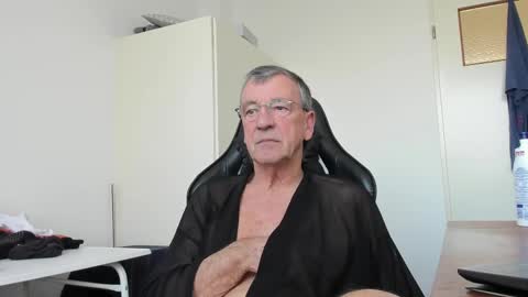 Henk online show from March 2025 03:56:01 PM