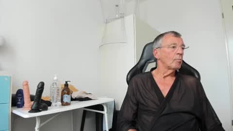 Henk online show from September 2025 03:17:02 PM