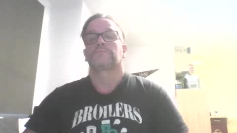 Snapshot of 21cmlong1 chatting on November 2025 06:30:01 PM Thomas online show from November 2025 06:30:01 PM