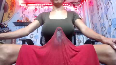 Snapshot of 21cmmusclecockts chatting on July 2026 06:43:01 PM mharjorie online show from July 2026 06:43:01 PM