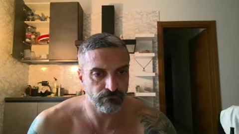 Snapshot of 22colin22 chatting on January 2025 02:57:01 PM Nik online show from January 2025 02:57:01 PM
