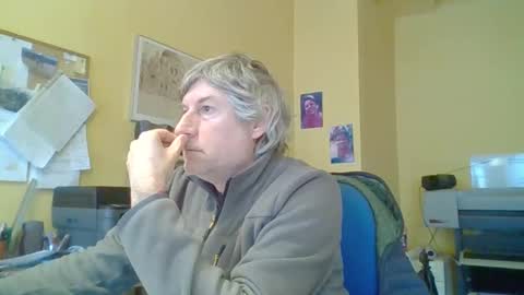 Snapshot of 22esserre chatting on December 2025 10:02:01 AM 22esserre online show from December 2025 10:02:01 AM