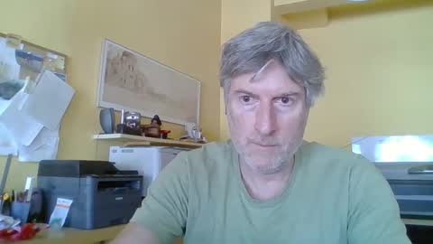 Snapshot of 22esserre chatting on May 2026 10:33:01 AM 22esserre online show from May 2026 10:33:01 AM