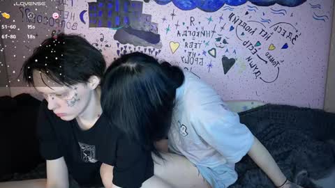 2emo4fam online show from December 2024 01:02:02 PM