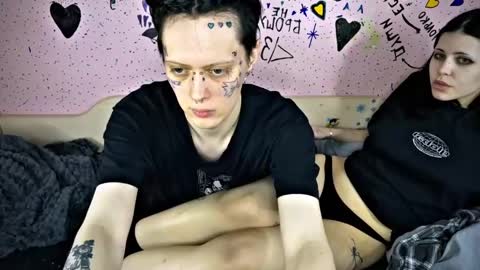 2emo4fam online show from December 2024 11:40:01 PM