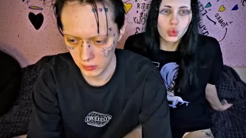 2emo4fam online show from December 2024 10:38:02 PM