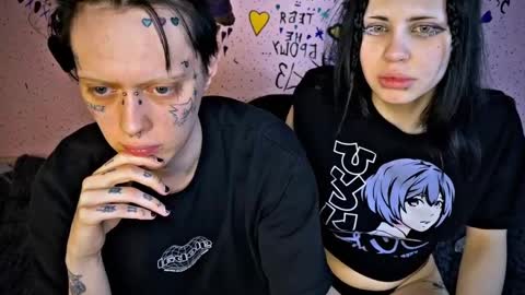 2emo4fam online show from December 2024 01:43:01 AM