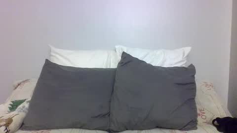 Snapshot of 2gorls1link chatting on January 2025 03:12:02 AM 2girls1link online show from January 2025 03:12:02 AM