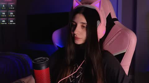 Lina       free control in pvt online show from November 2025 07:27:01 PM