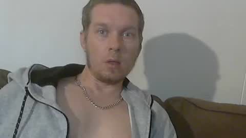 Snapshot of 2small4you83 chatting on December 2024 03:35:01 PM 2small4you83 online show from December 2024 03:35:01 PM