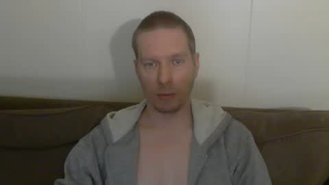 2small4you83 online show from February 2026 11:22:01 PM