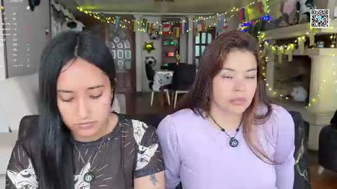 Dalilah and Tarah online show from June 2026 07:15:01 PM