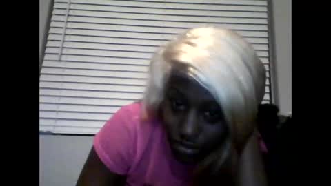 Snapshot of 304divinekarma chatting on October 2025 04:18:02 AM GamerBaddieLux online show from October 2025 04:18:02 AM