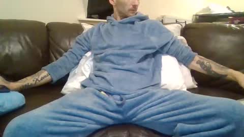 420feetloverr420 online show from March 2026 09:41:01 PM