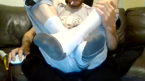 Snapshot of 420feetloverr420 chatting on June 2026 02:11:02 AM 420feetloverr420 online show from June 2026 02:11:02 AM