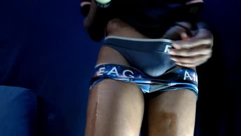 Snapshot of 5hbk chatting on January 2025 11:30:01 PM Tettaz GetitJusy4ya online show from January 2025 11:30:01 PM