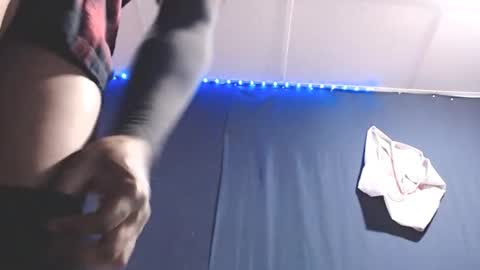 Snapshot of 5hbk chatting on September 2025 09:22:02 AM Tettaz GetitJusy4ya online show from September 2025 09:22:02 AM